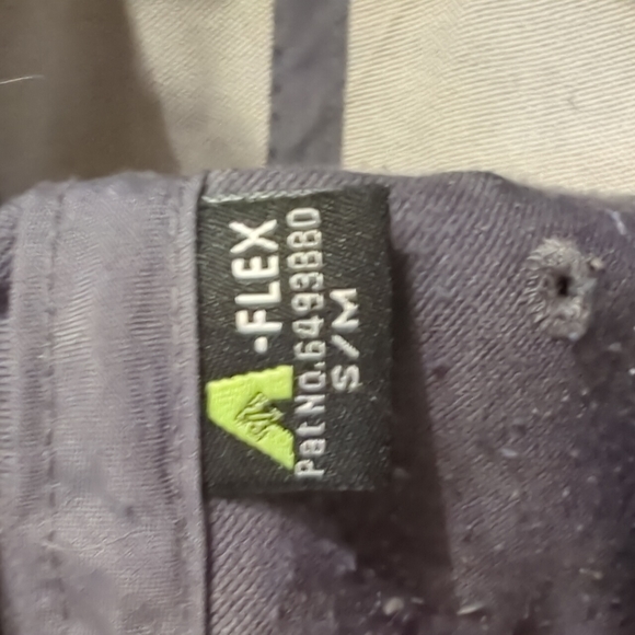 🚨3/$15 Grey Adidas Aeroready Hat - Picture 7 of 7